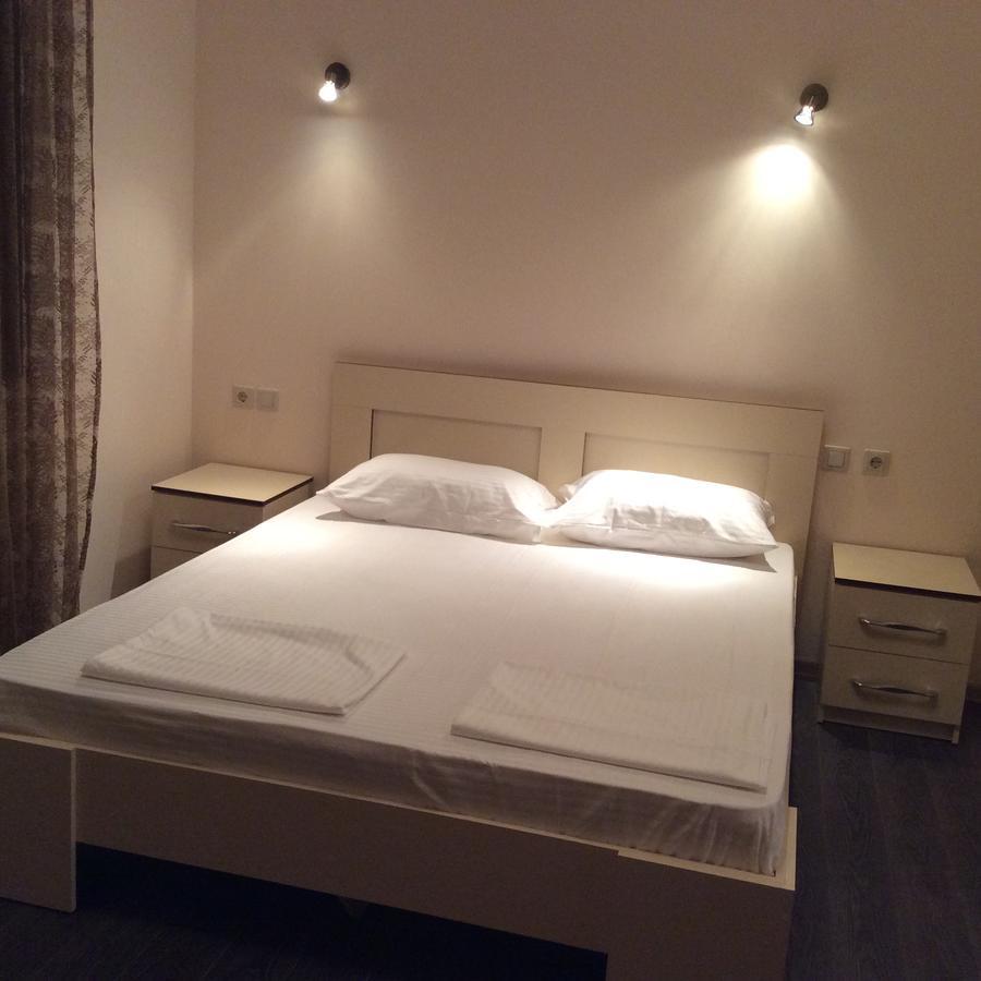 Hotel Old Pitius ピツンダ エクステリア 写真