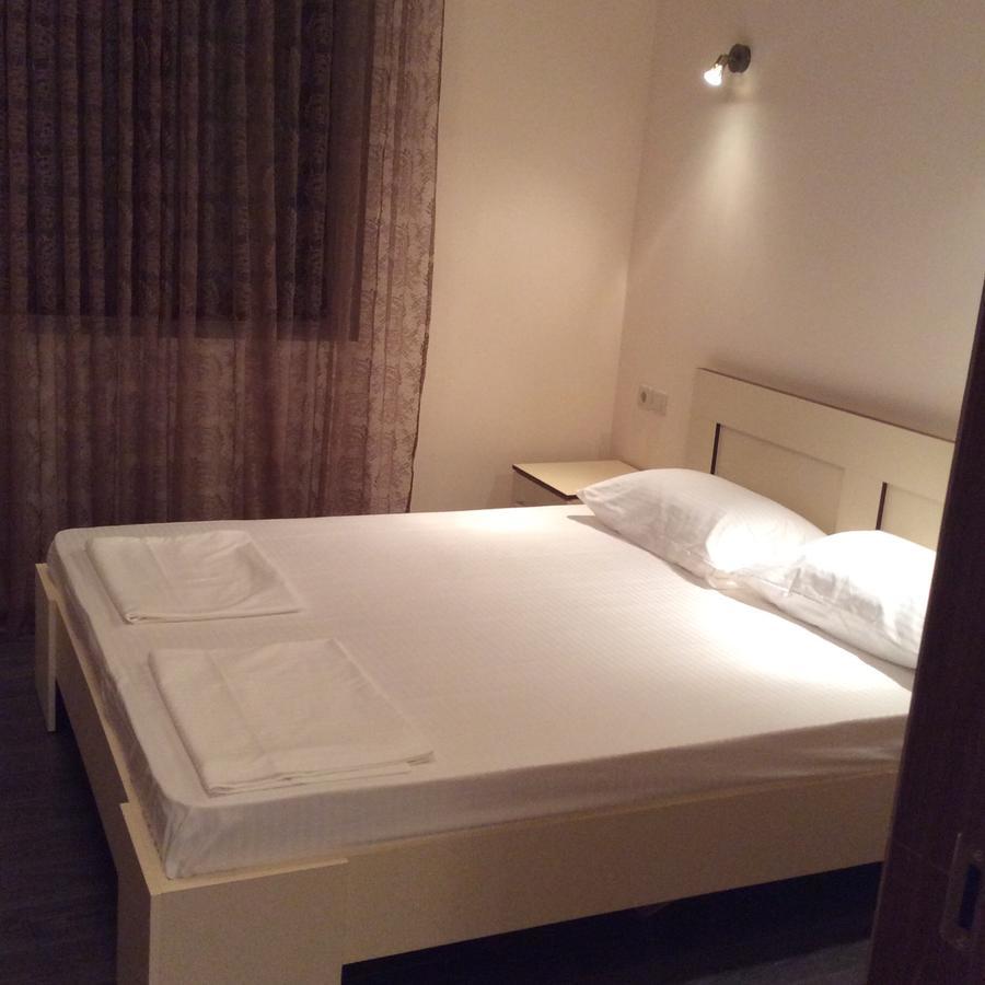 Hotel Old Pitius ピツンダ エクステリア 写真